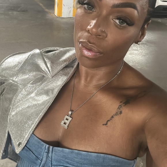 Meet your Posher, Briana - Picture 4 of 4